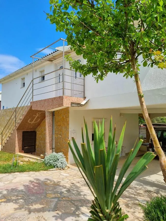 Apartments Seso باغ 0*,  كرواتيا
