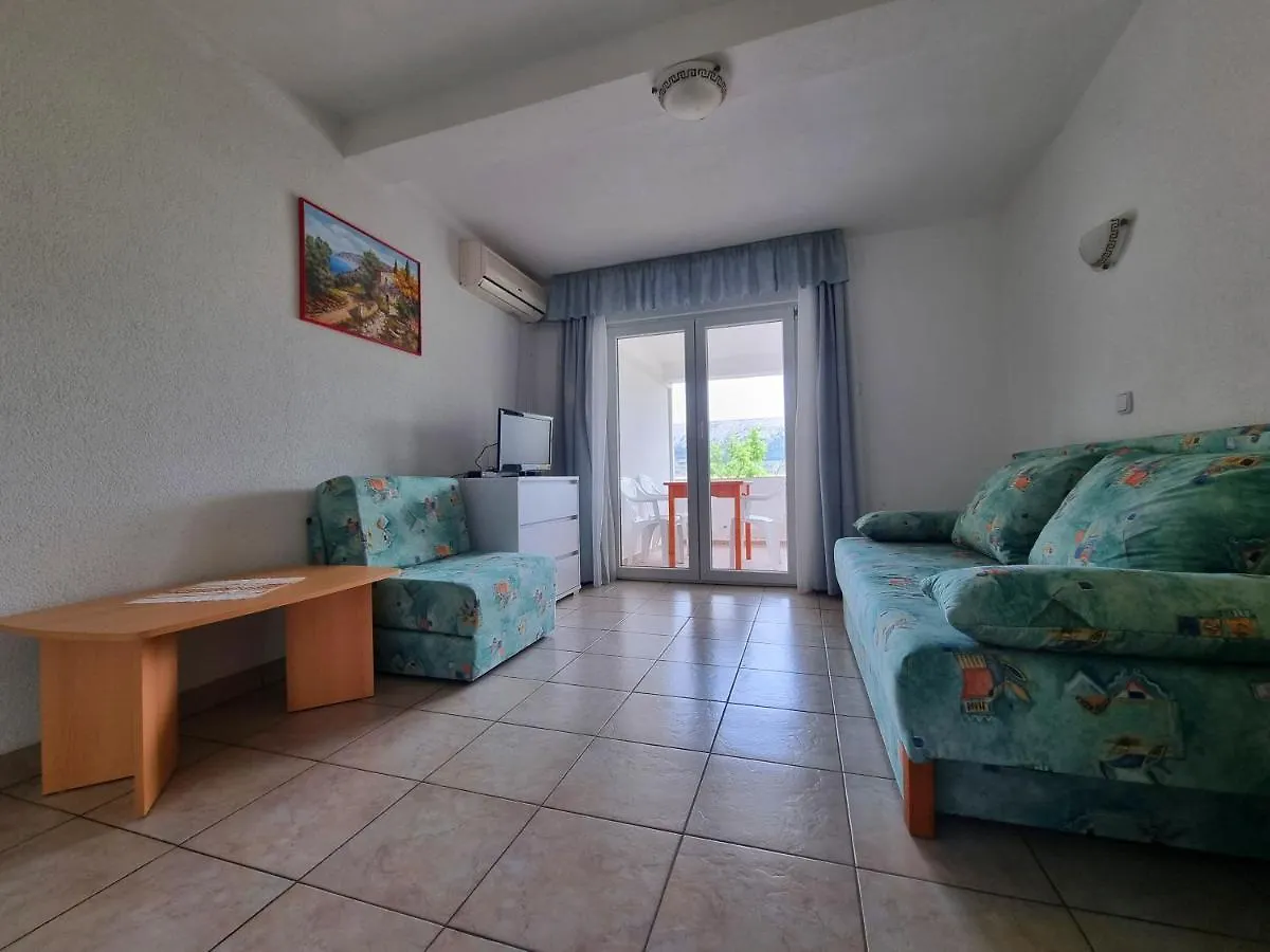Apartments Seso Pag Town