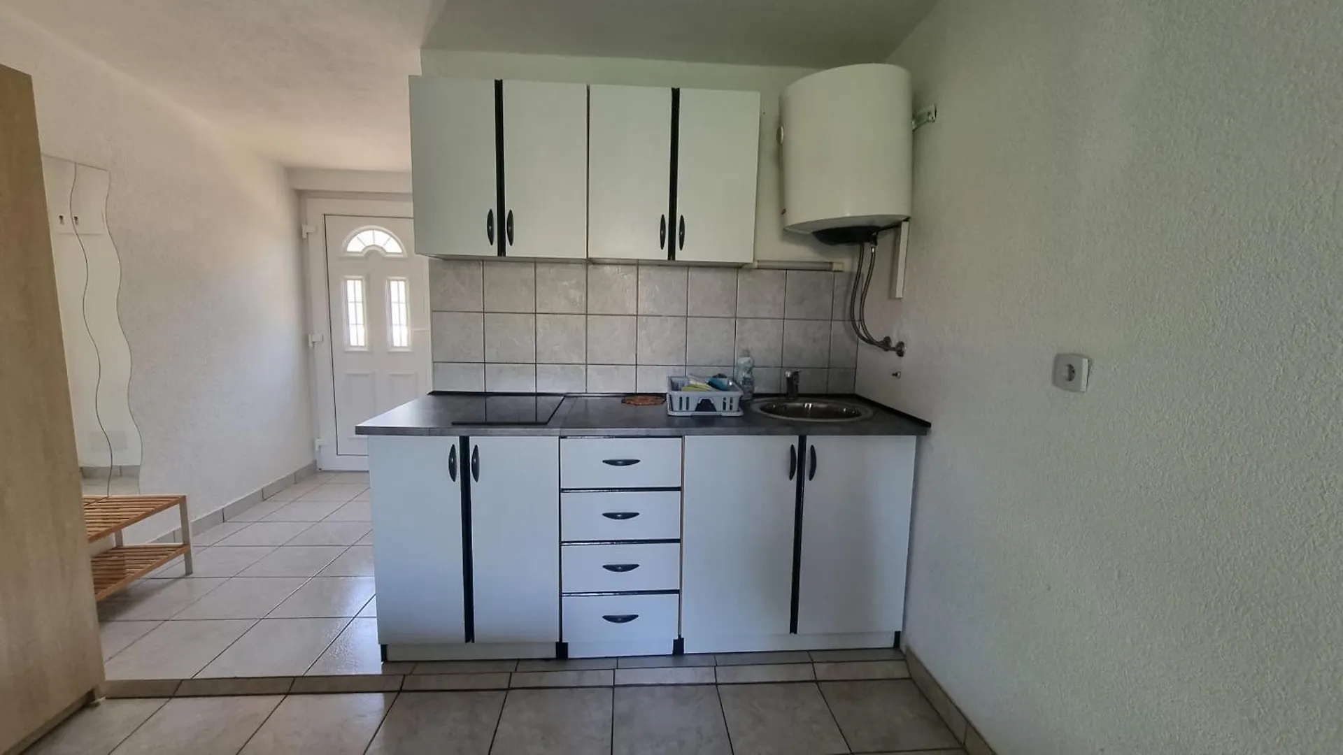Apartments Seso باغ