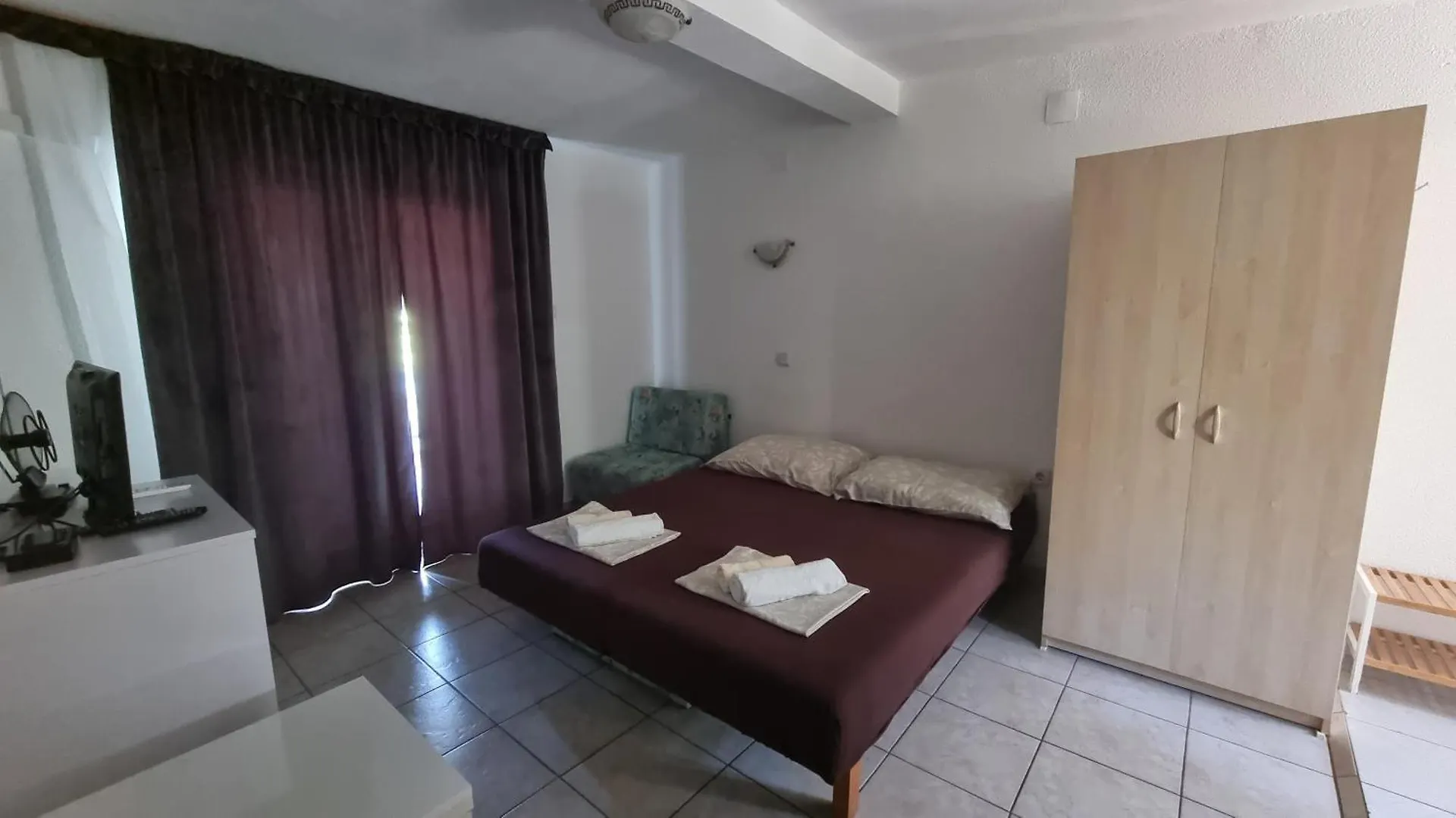 Apartments Seso باغ